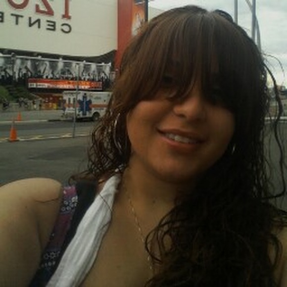 Meet your Posher, Jen - Picture 1 of 1